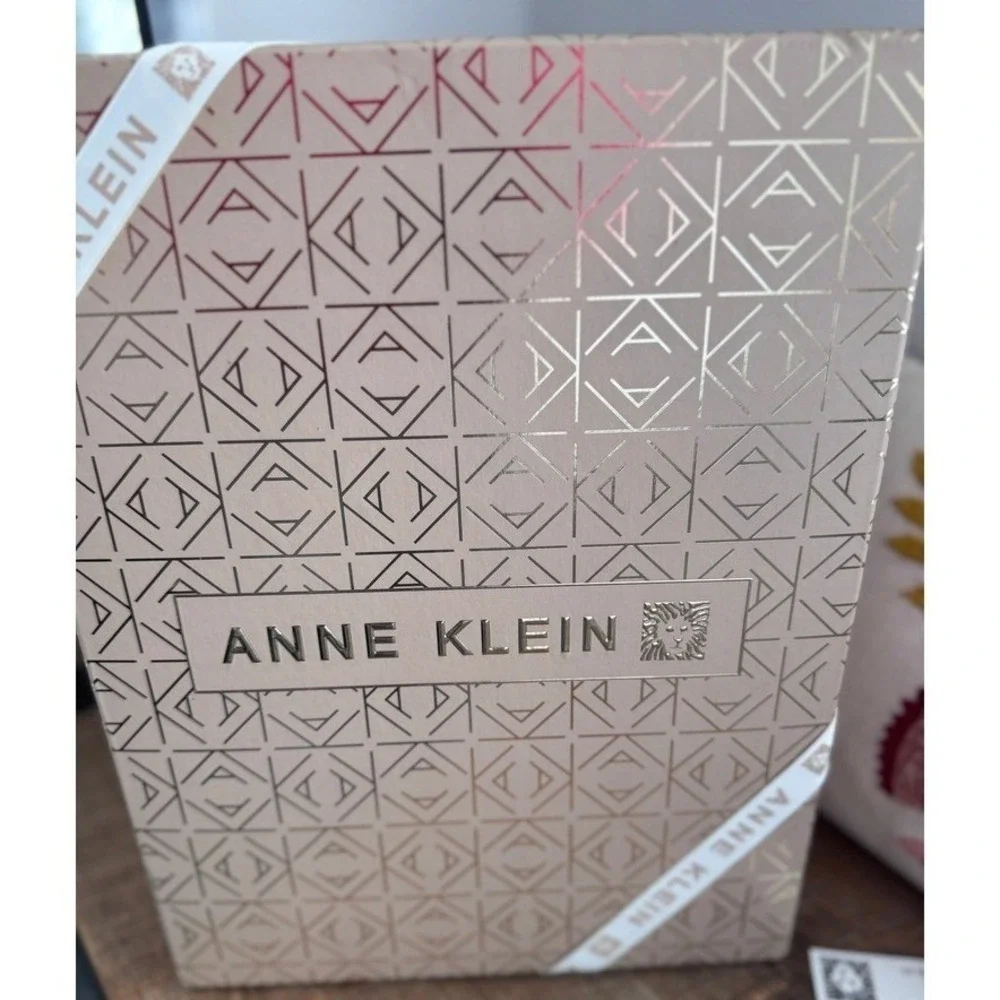 nwt Anne Klein Mini Flap Top Handle Crossbody‎ Handbag With Enamel Turn Lock